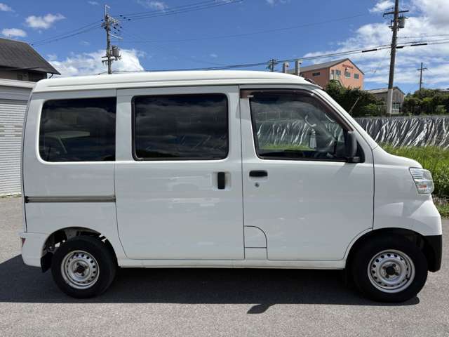 Daihatsu Hijet Cargo 11