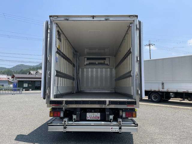 Isuzu Elf 9