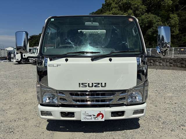 Isuzu Elf 2