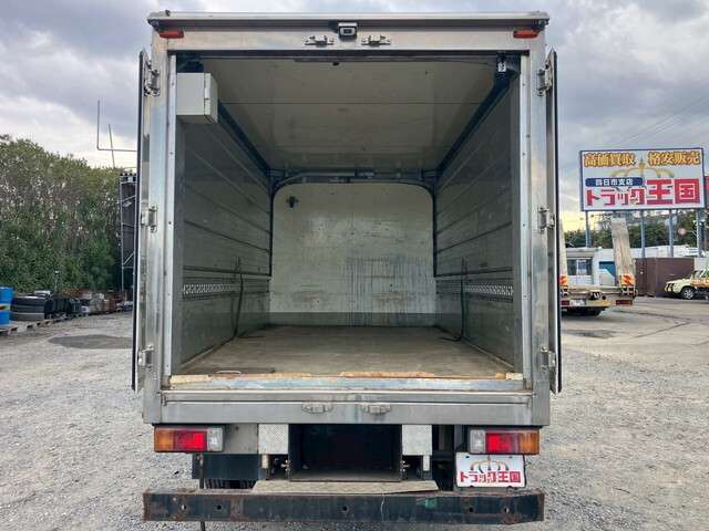 Hino Dutro 11