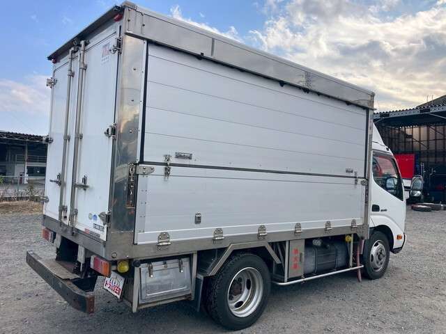 Hino Dutro 2