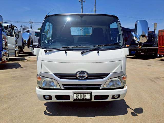 Hino Dutro 2