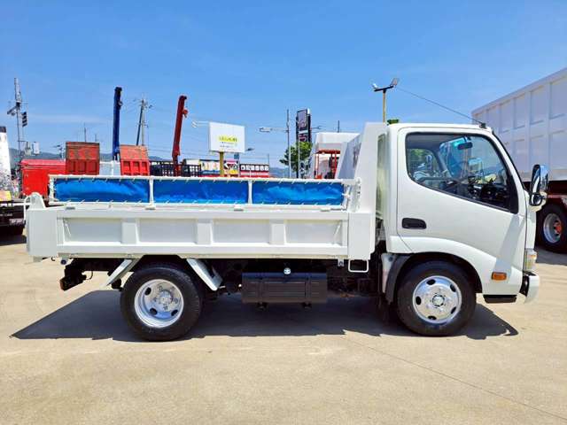 Hino Dutro 4