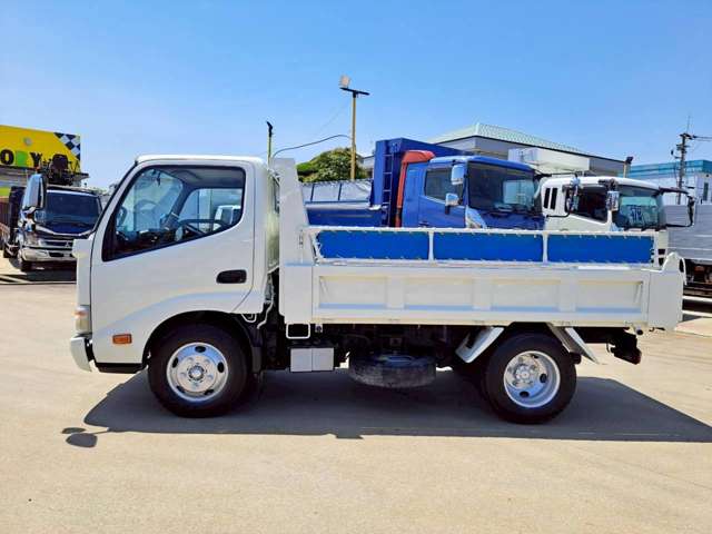 Hino Dutro 5