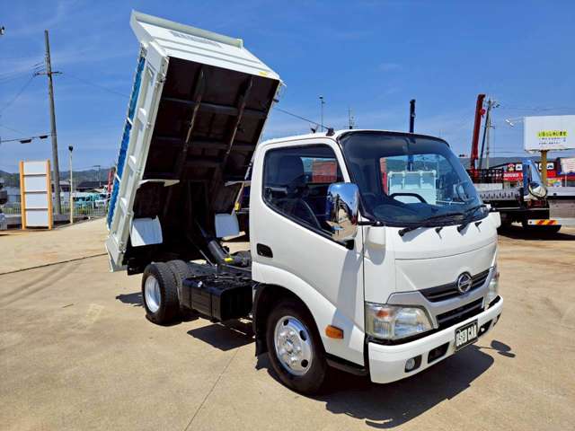 Hino Dutro 9