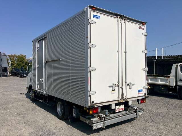 Isuzu Elf 3