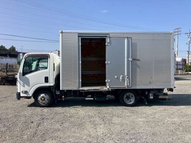 Isuzu Elf 5