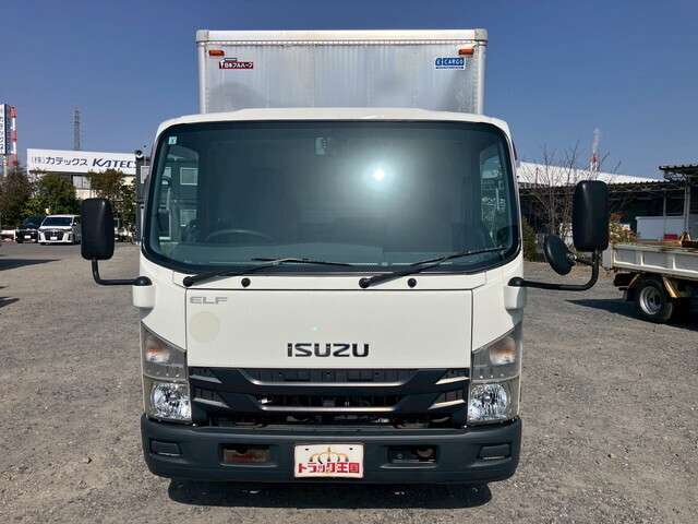 Isuzu Elf 7
