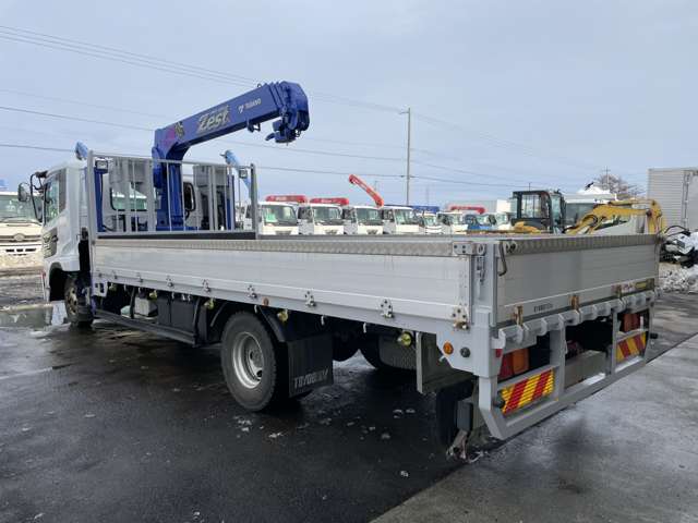 UD Trucks Condor 8