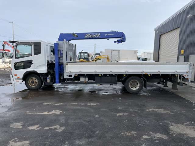 UD Trucks Condor 9