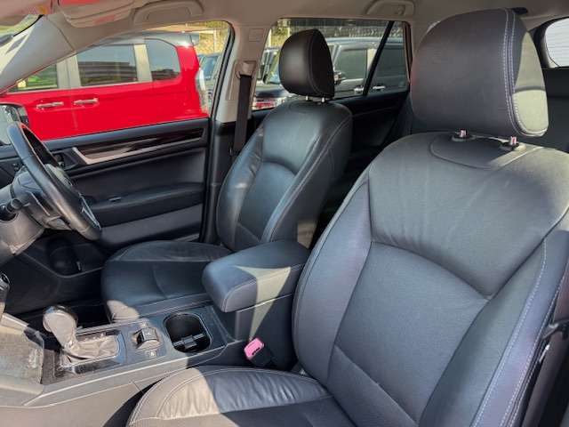 Subaru Legacy Outback 6