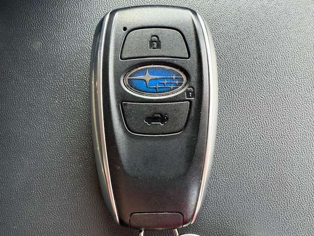 Subaru Legacy Outback 9