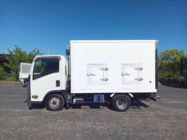 Isuzu Elf 3
