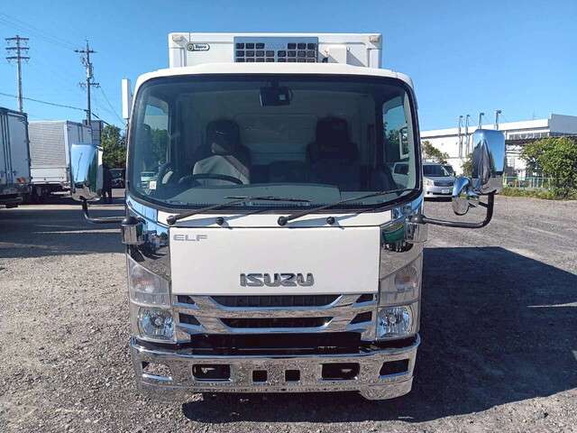 Isuzu Elf 7