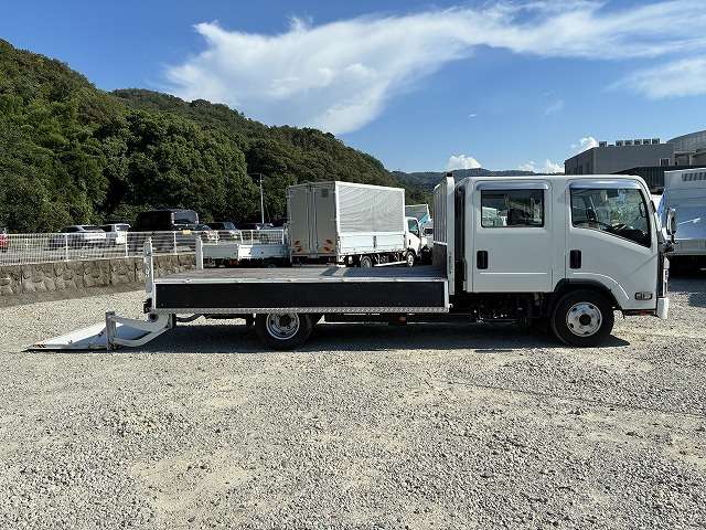 Isuzu Elf 12
