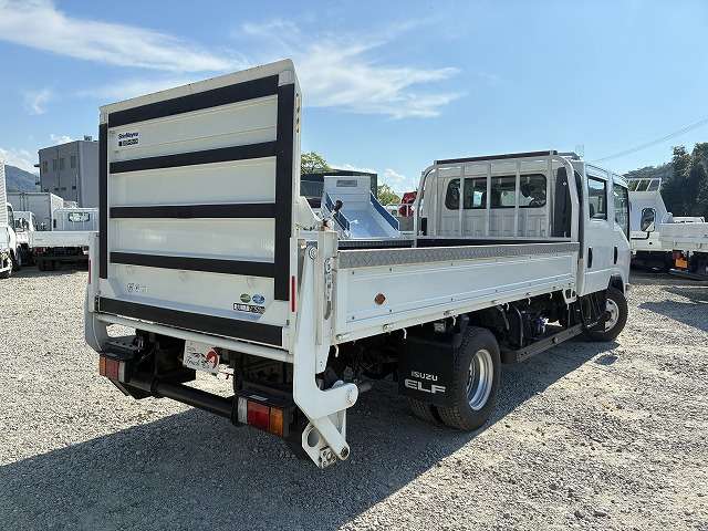 Isuzu Elf 8