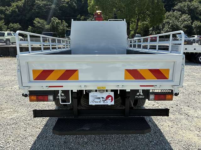 Mitsubishi Fuso Canter 7