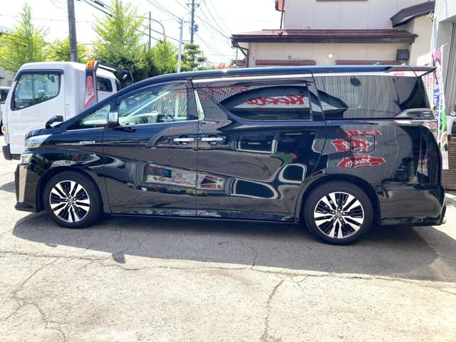 Toyota Vellfire 7