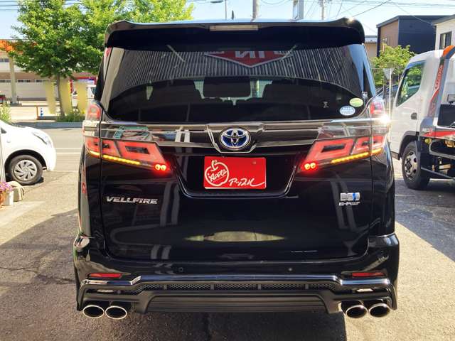Toyota Vellfire 9