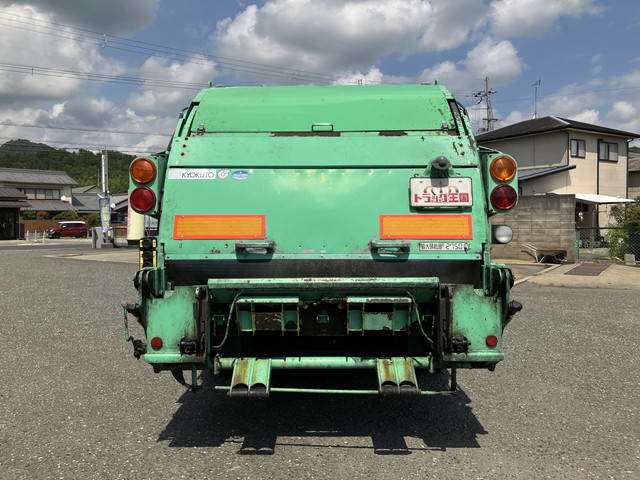 Mitsubishi Fuso Canter 8