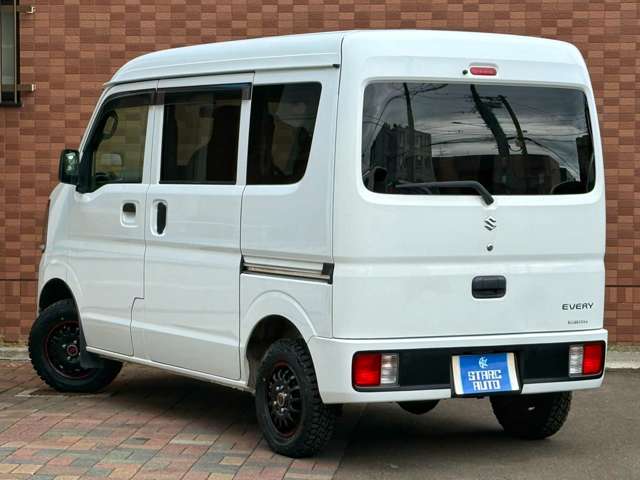 Suzuki Every 8