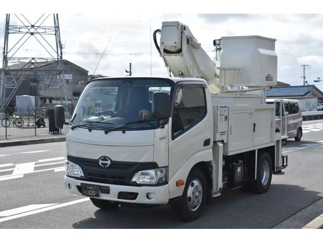 Hino Dutro 10