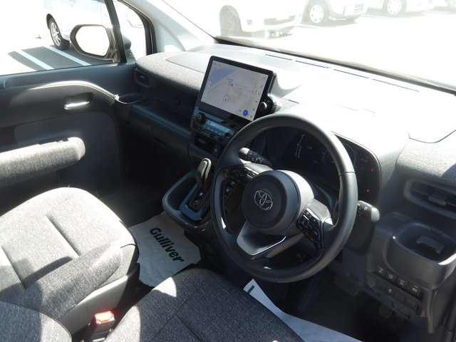 Toyota Sienta 8