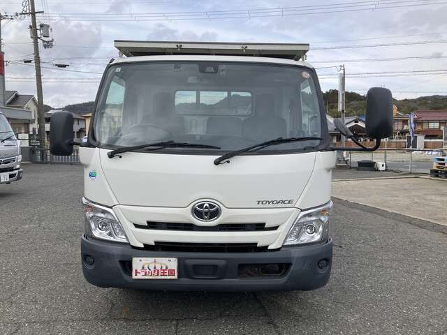 Toyota Toyoace 4