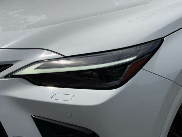 Lexus NX 8