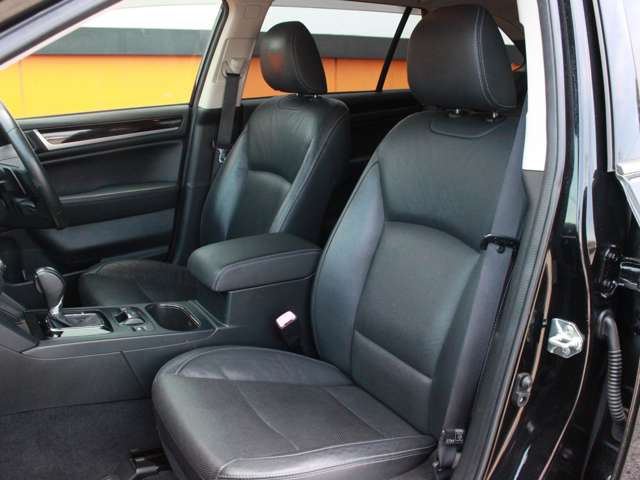 Subaru Legacy Outback 5