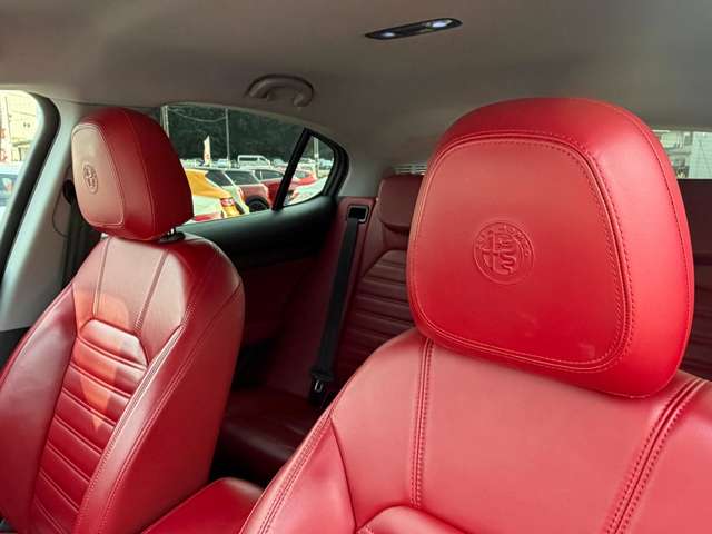 Alfa Romeo Stelvio 5