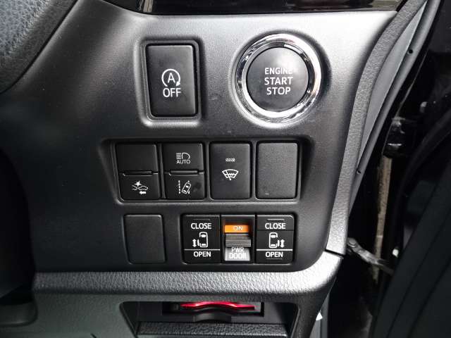 Toyota Voxy 5