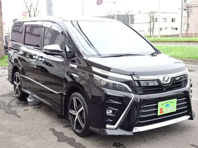 Toyota Voxy 8