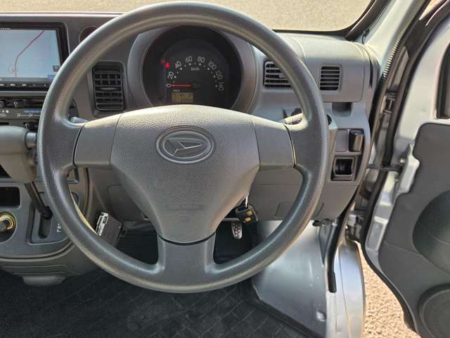 Daihatsu Hijet Deck Van 7