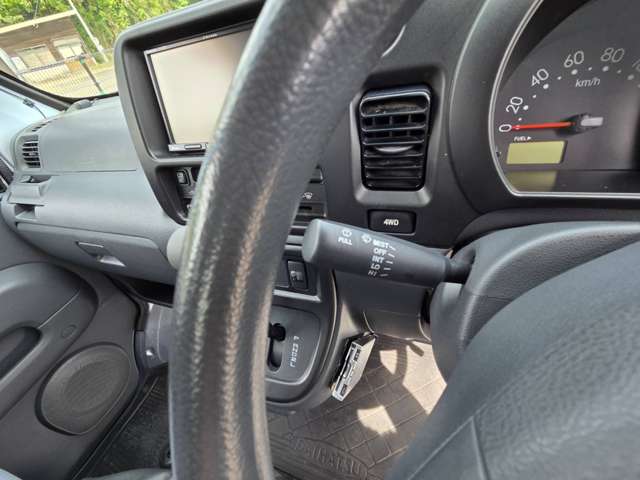 Daihatsu Hijet Deck Van 9