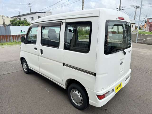 Daihatsu Hijet Cargo 9