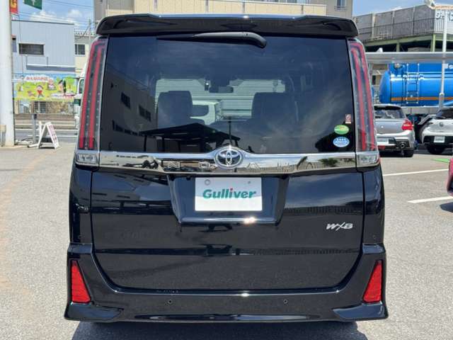 Toyota Noah 11