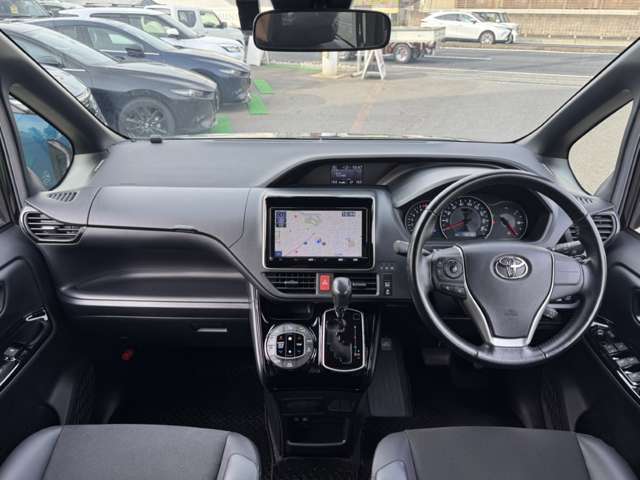 Toyota Noah 2