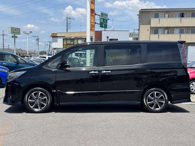 Toyota Noah 6