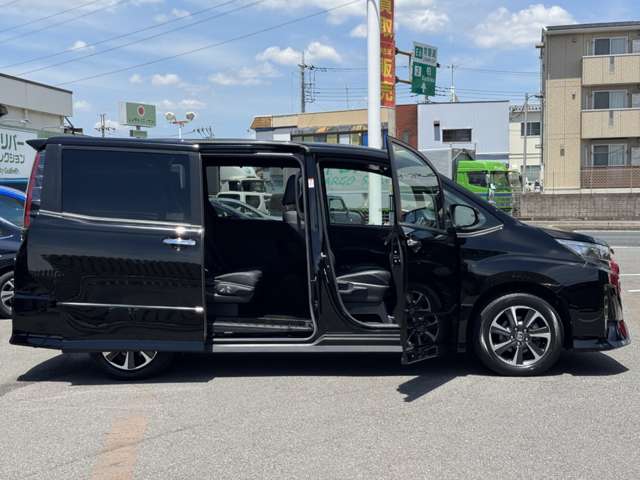 Toyota Noah 8