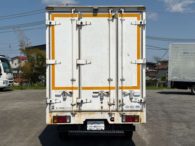 Isuzu Elf 7