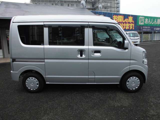 Nissan NV100 Clipper 4
