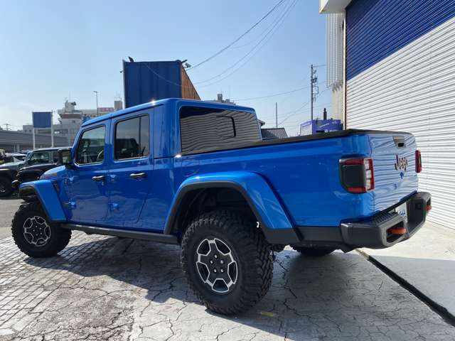 Jeep Gladiator 8