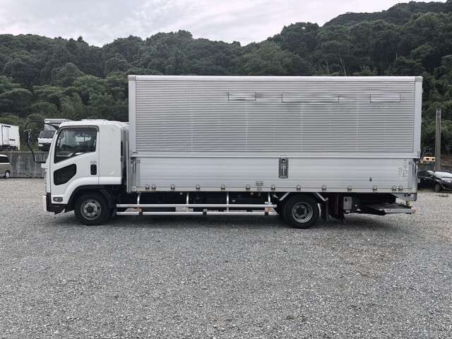 UD Trucks Condor 4
