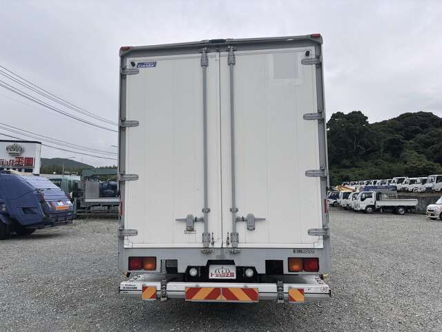UD Trucks Condor 8