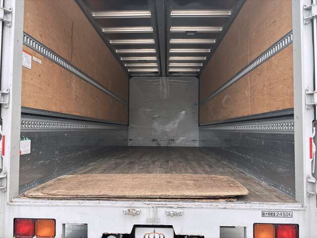 UD Trucks Condor 9