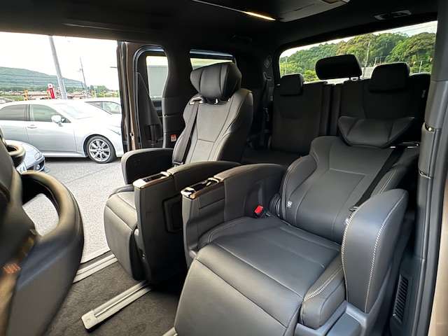 Toyota Alphard 12