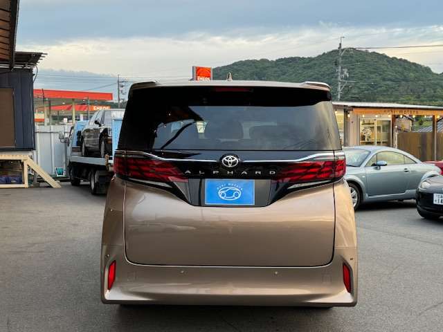 Toyota Alphard 7