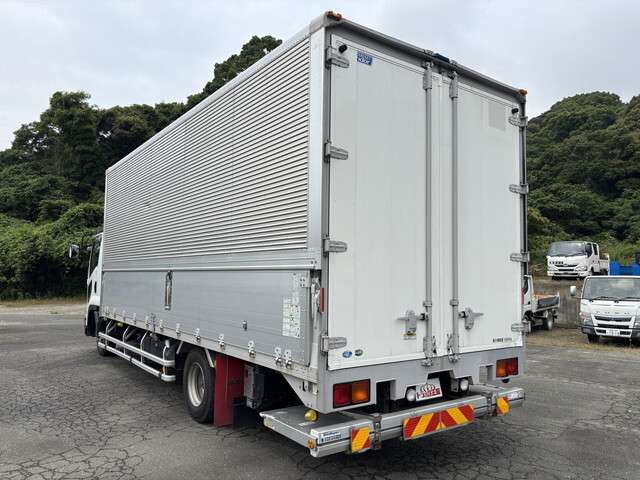 UD Trucks Condor 3