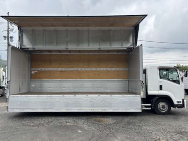UD Trucks Condor 5